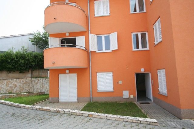 Apartments Kvesic 10012-A1