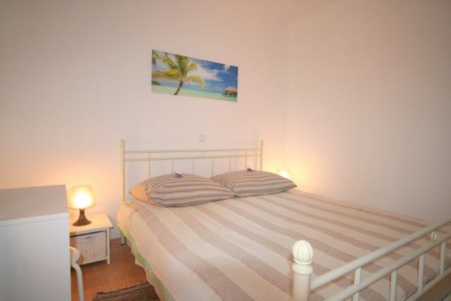 Apartments Kvesic 10012-A1