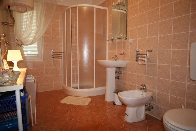 Apartments Kvesic 10012-A1