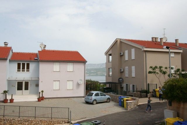 Apartments Kvesic 10012-A1