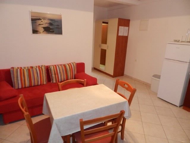 Apartments Emil 25881-A2