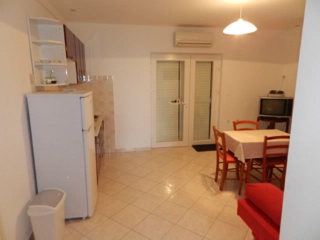 Apartments Emil 25881-A2