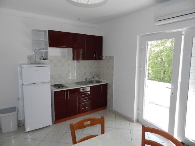 Apartments Emil 25881-A2