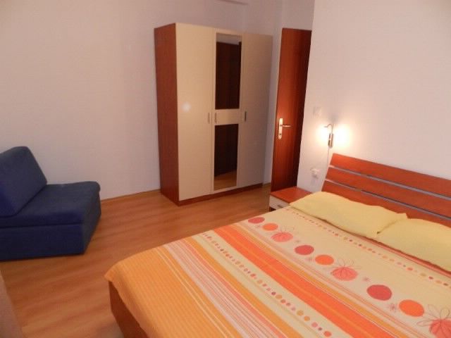 Apartments Emil 25881-A1