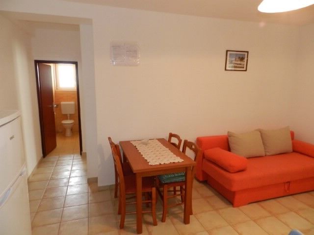 Apartments Emil 25881-A1