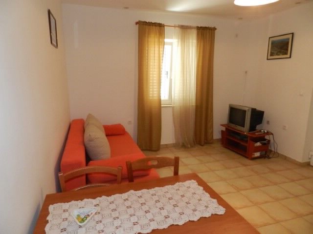 Apartments Emil 25881-A1