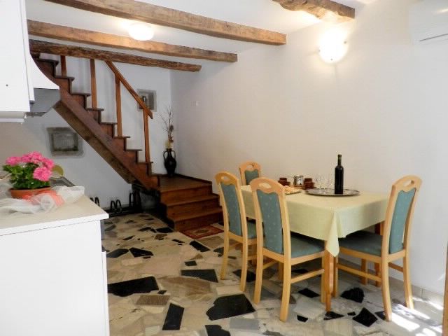 House Elena 75591-K1