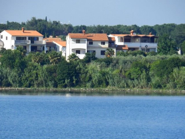 Apartments and Rooms Ana S2