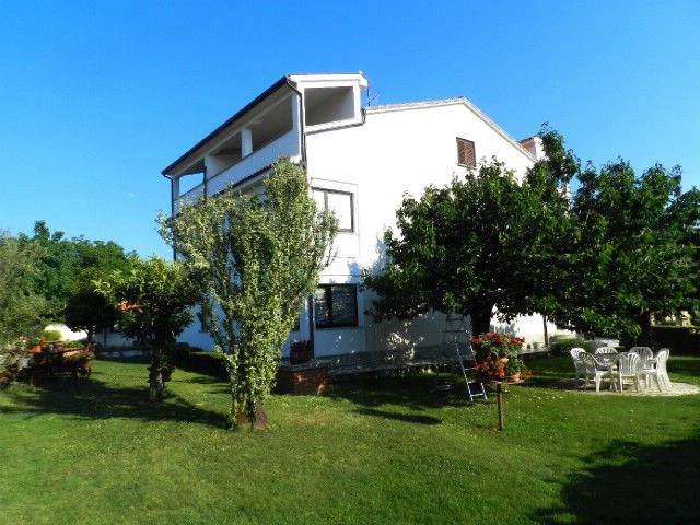 Apartments and Rooms Ana 70121-A2