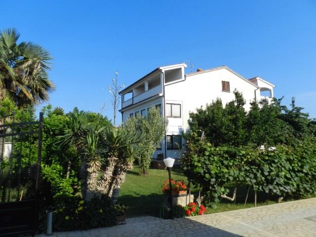 Apartments and Rooms Ana 70121-A2