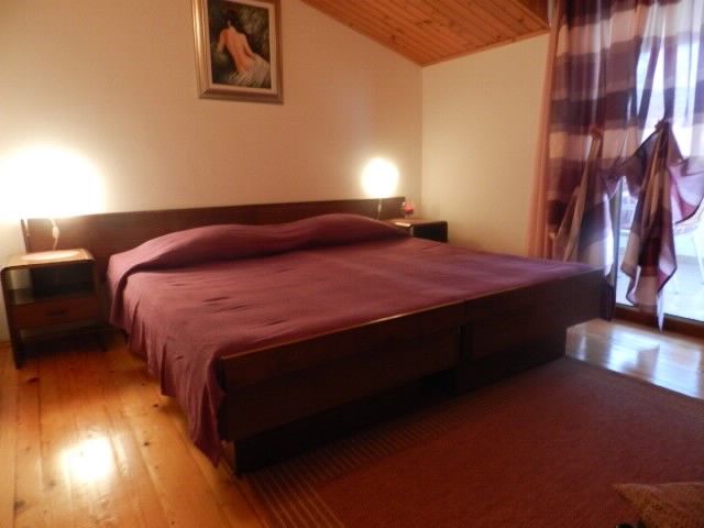 Apartments and Rooms Ana 70121-S1