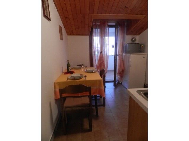 Apartments and Rooms Ana 70121-A1