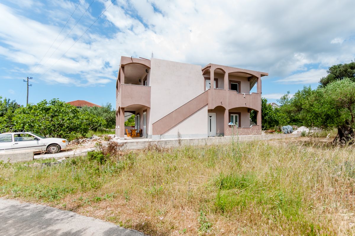 Apartments Mladen 45211-A3