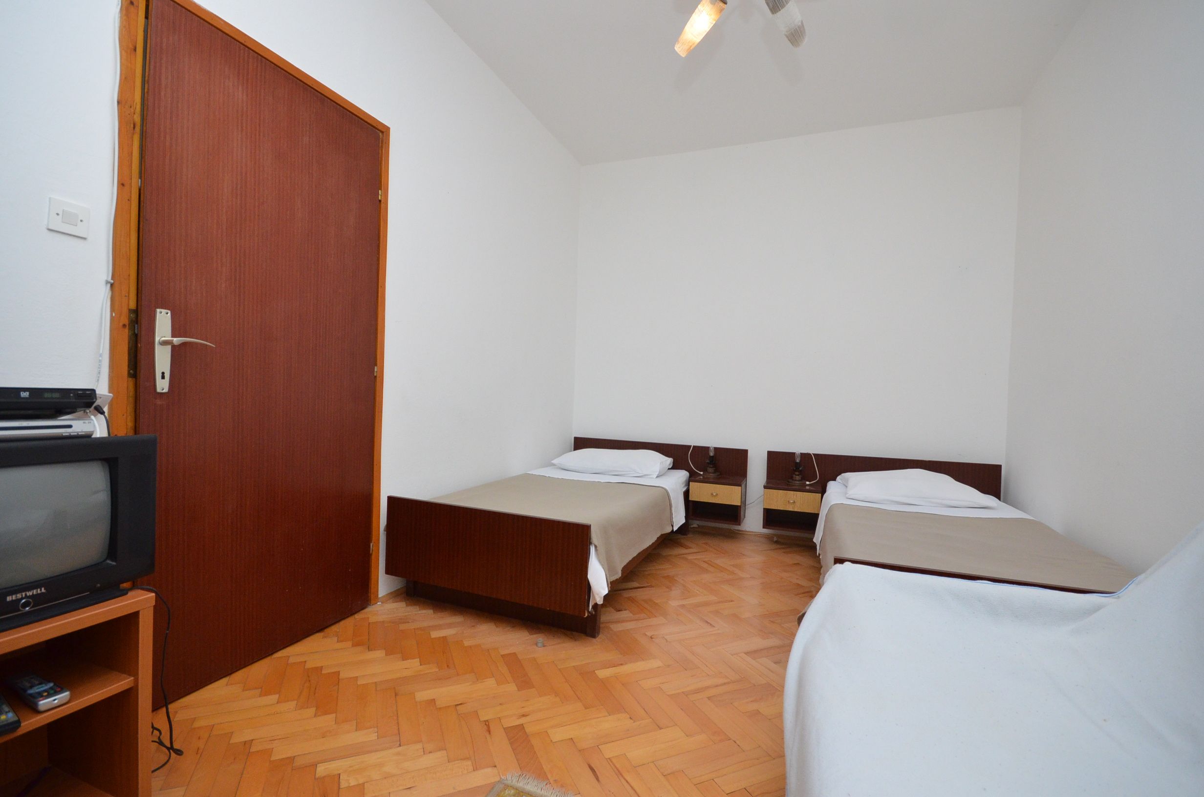 Apartments Zlatko 13601-A2