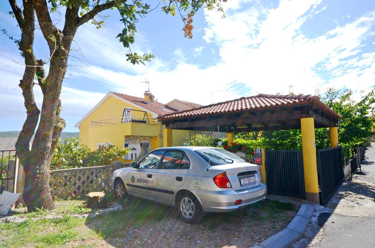 Apartments Milivoj 61231-A2