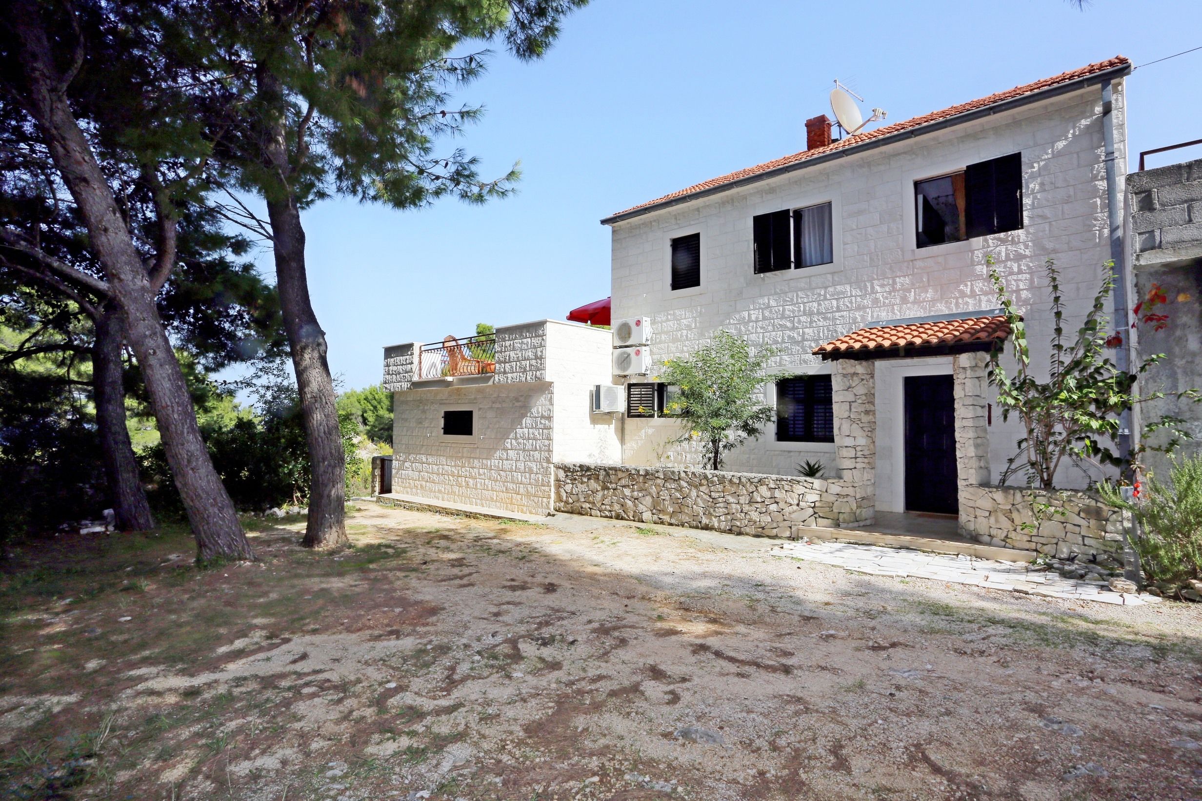 Apartments Dvornik 44361-A1