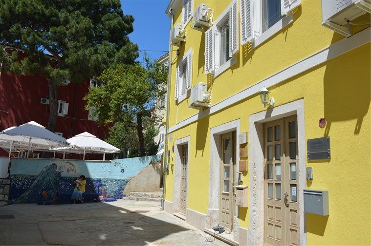 Apartments Mandarina 64501-A1
