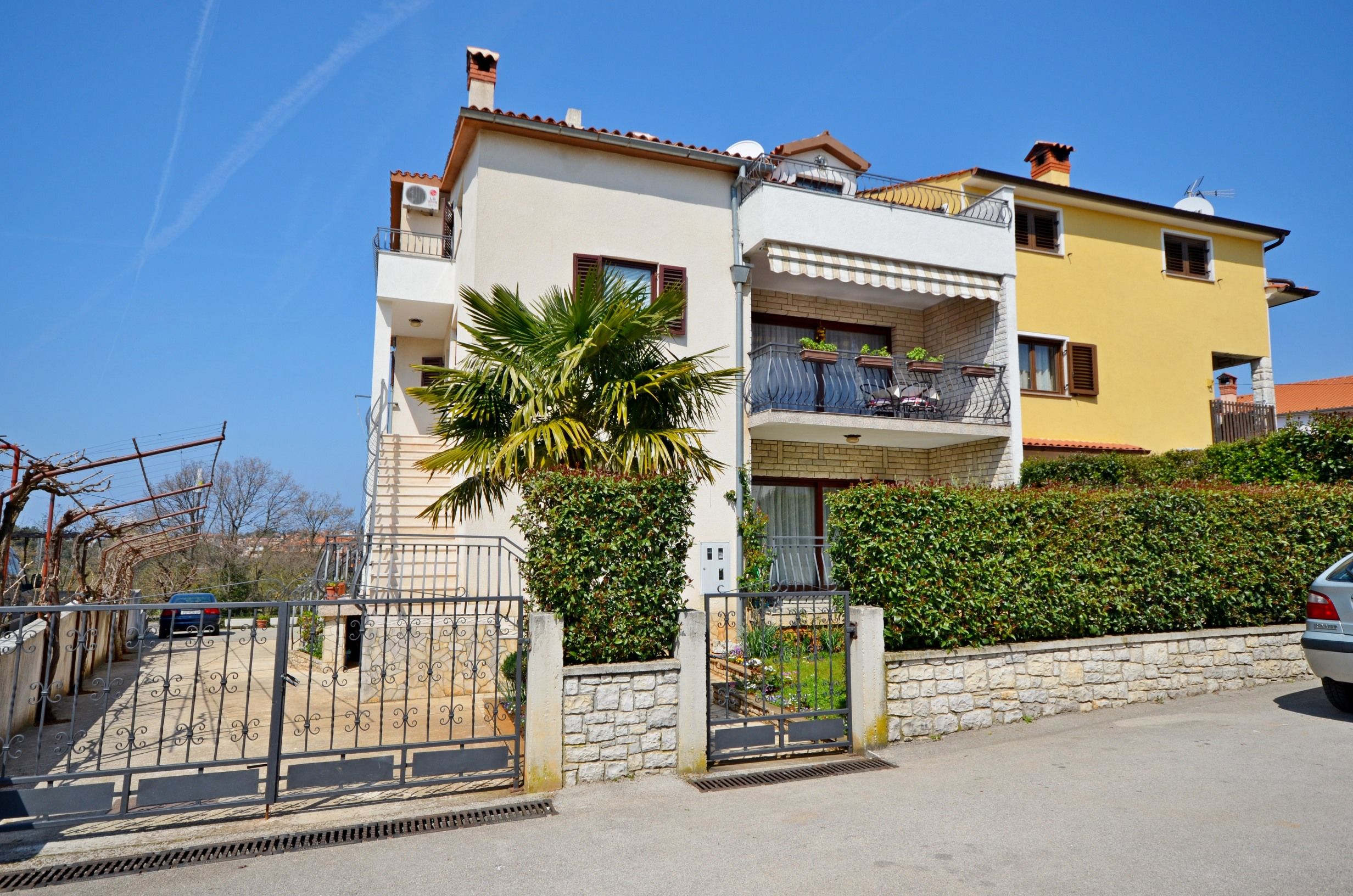 Apartments Biserka 73041-A2
