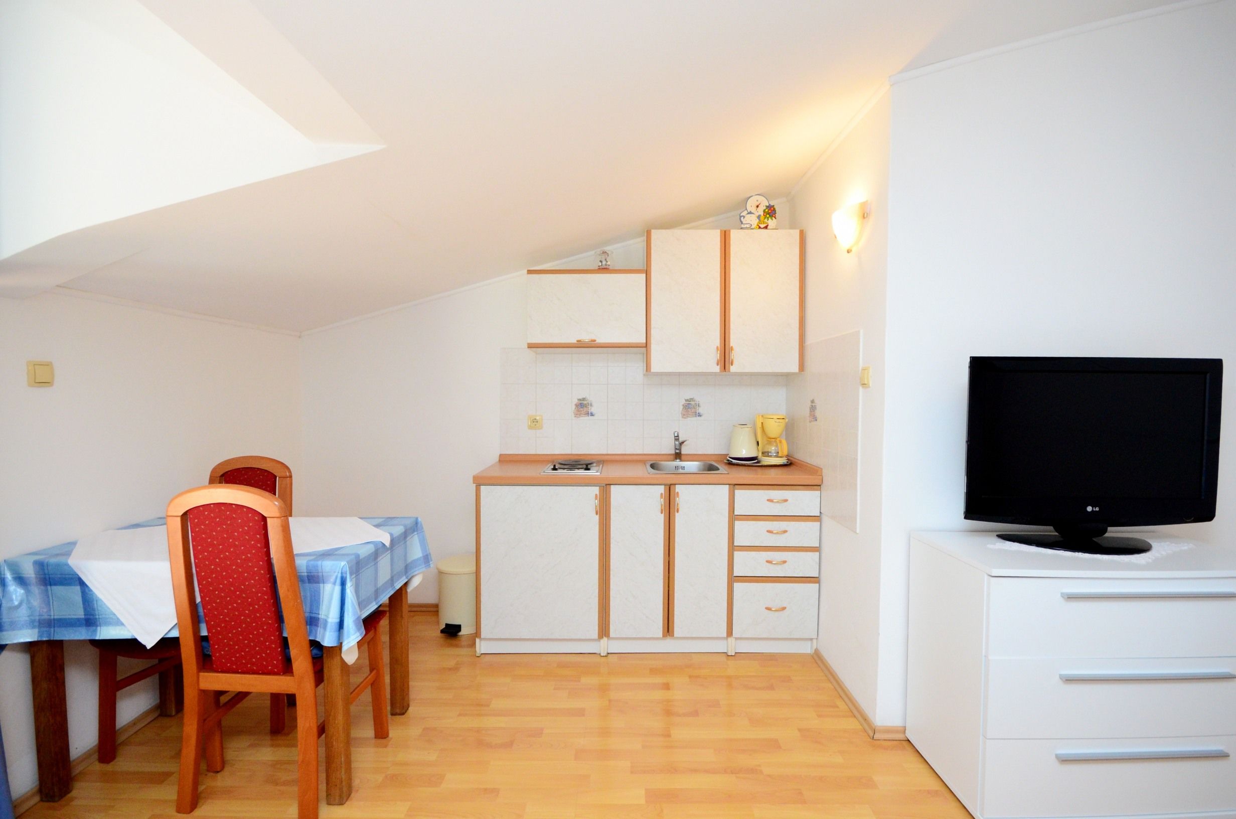 Apartments Biserka 73041-A1