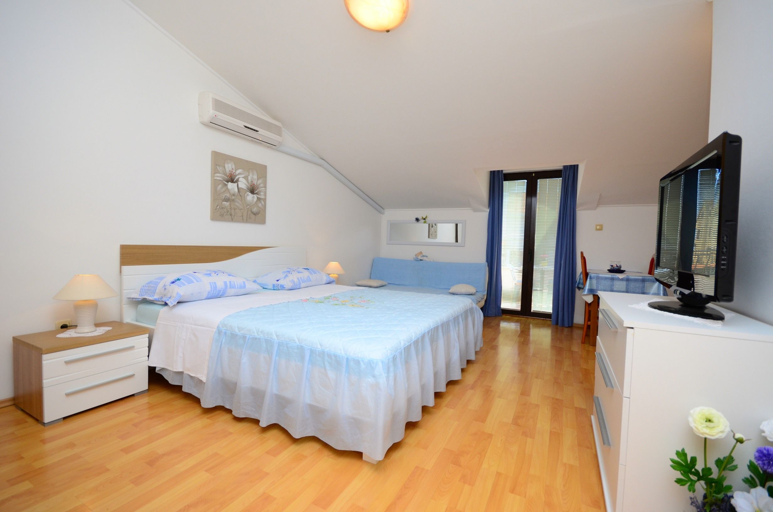 Apartments Biserka 73041-A1