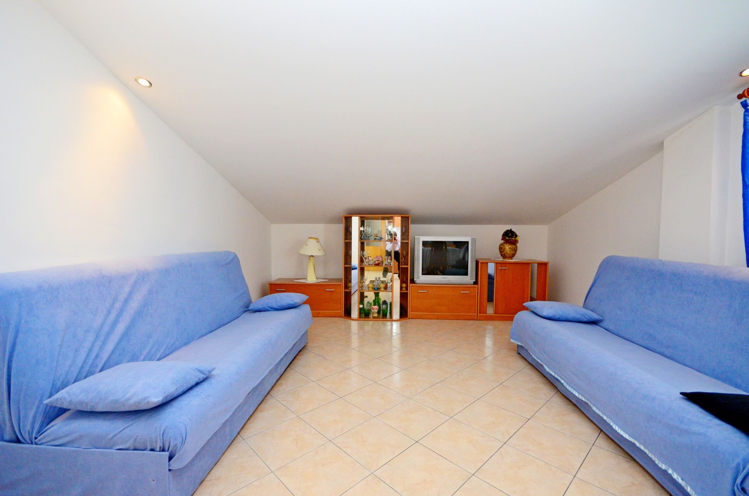 Apartments Biserka 73041-A2