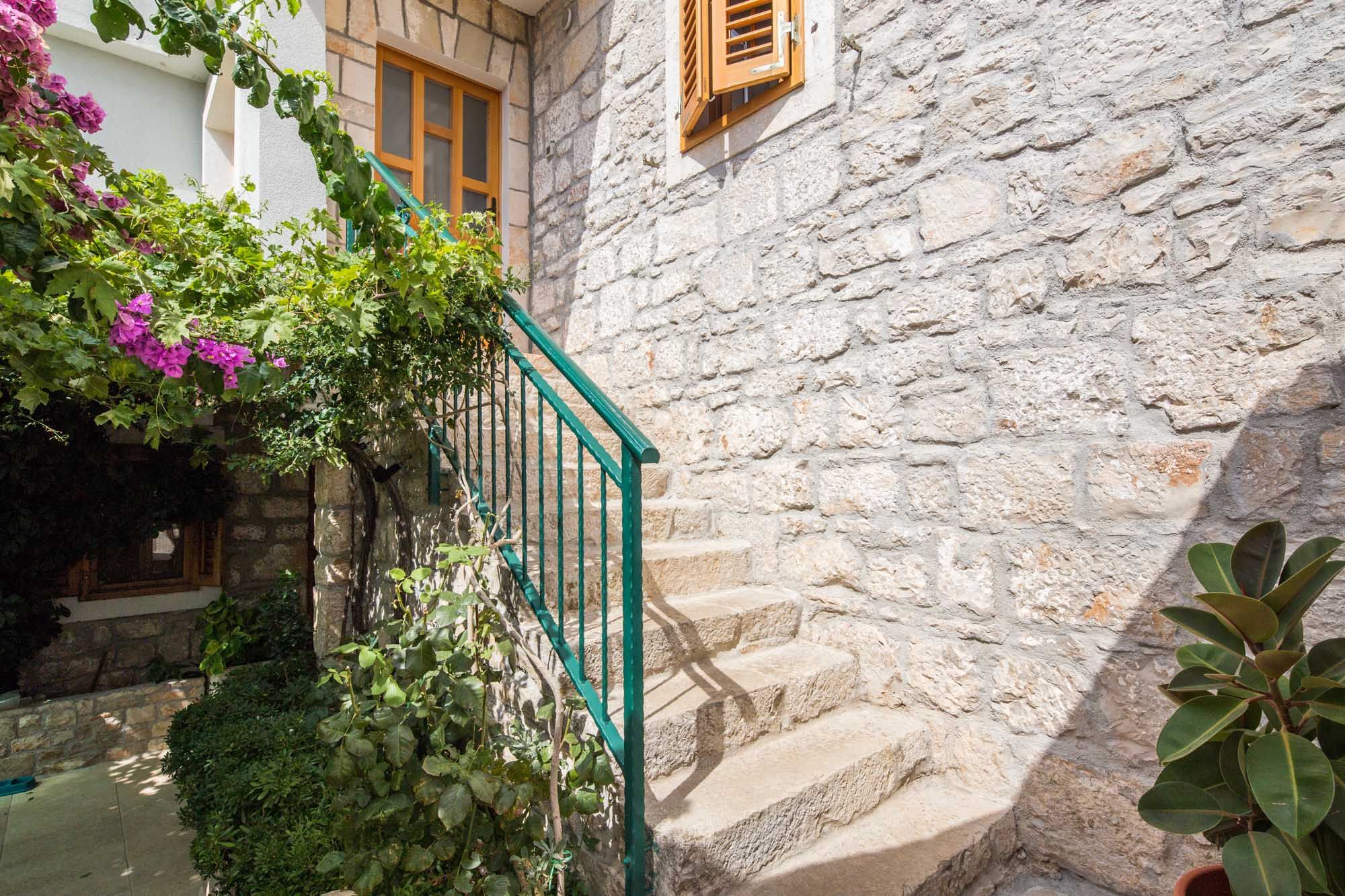 Apartment Zlendic 47172-A1