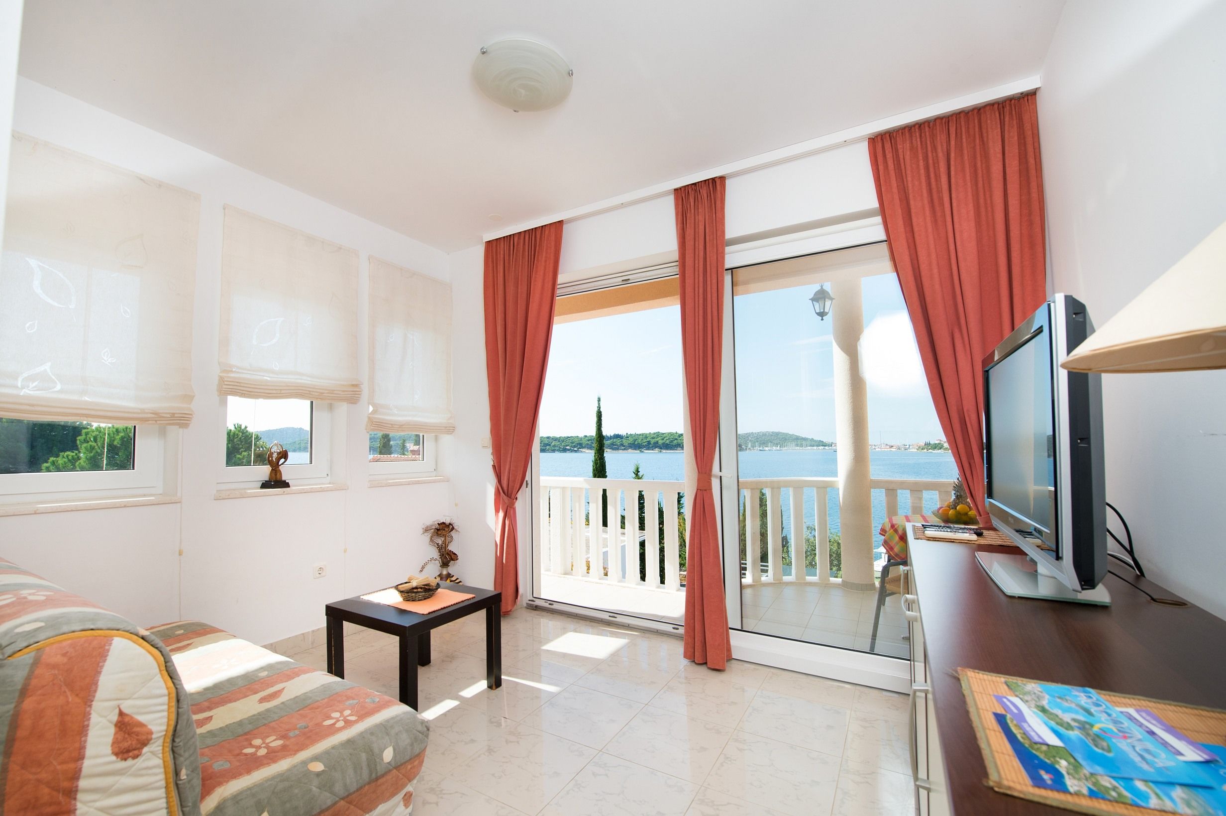 Apartments Ksenija 27231-A2