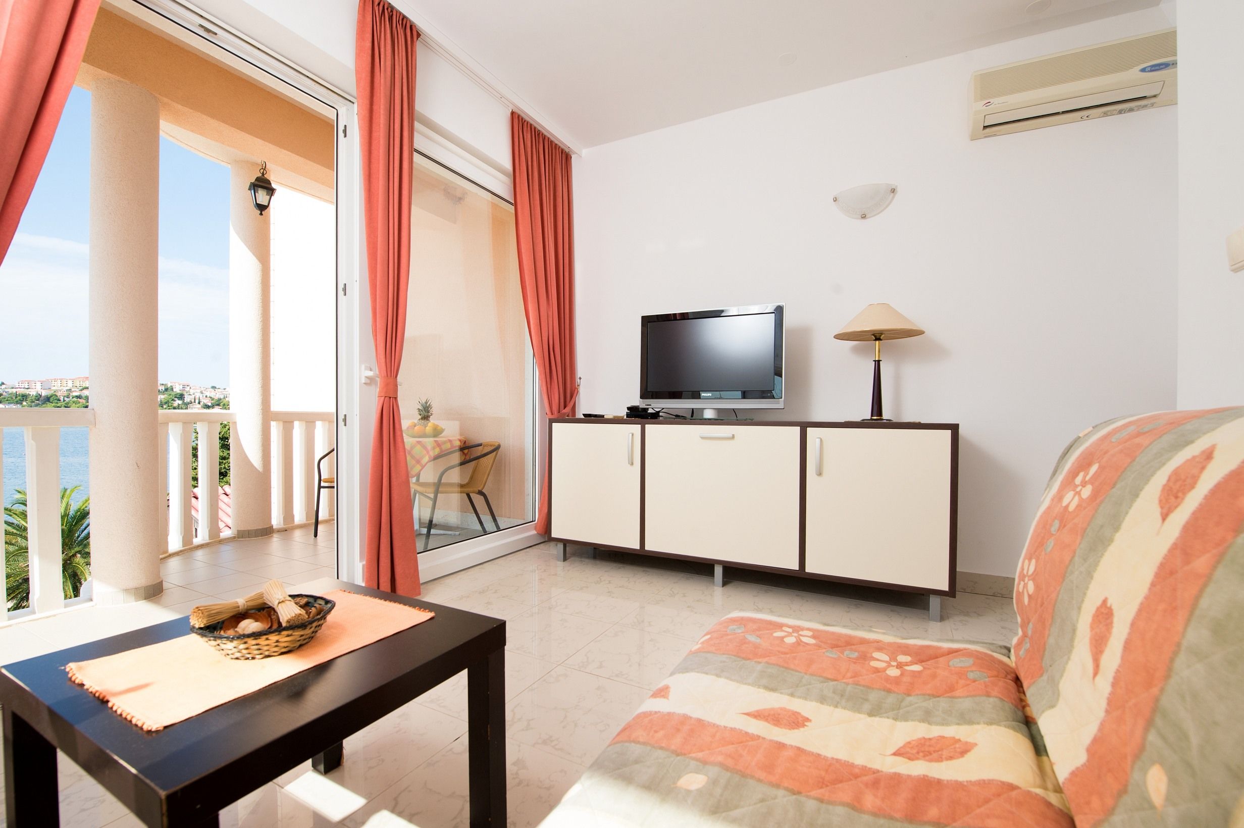 Apartments Ksenija 27231-A2