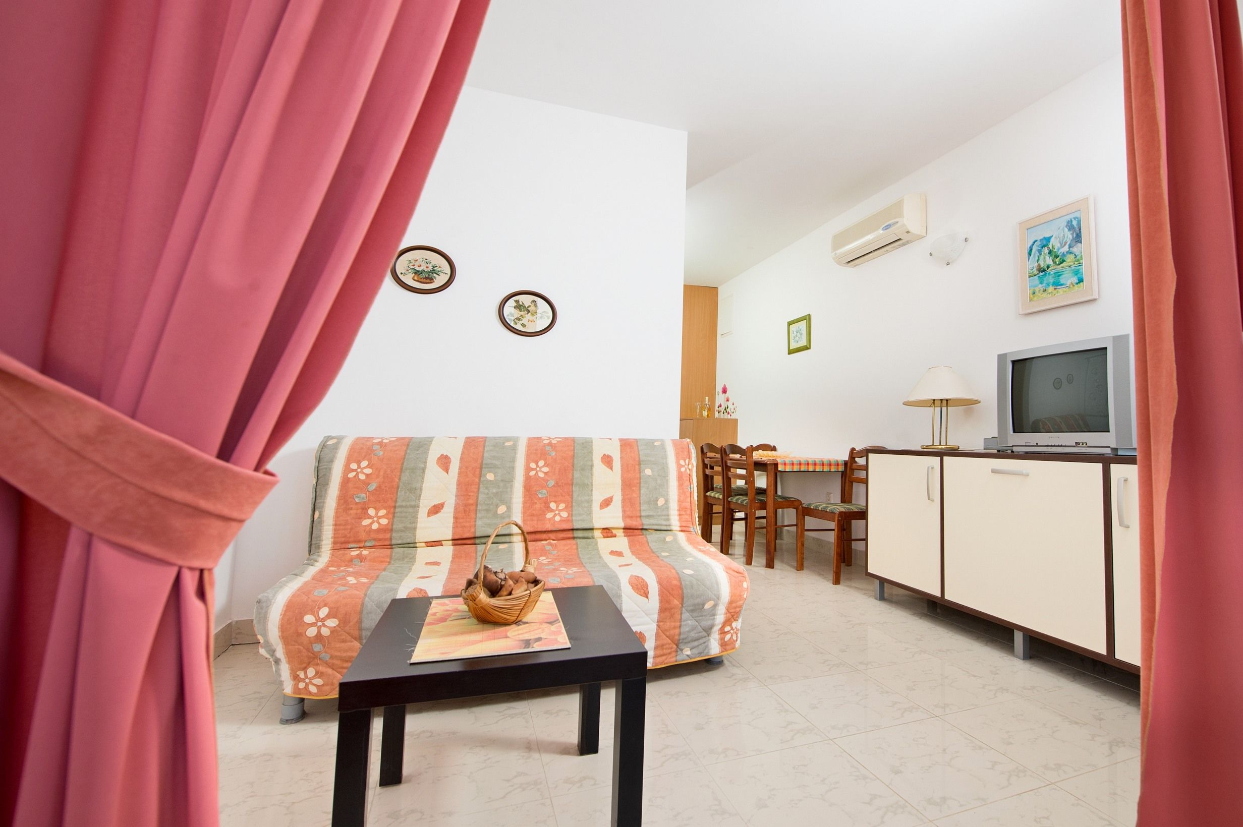 Apartments Ksenija 27231-A3