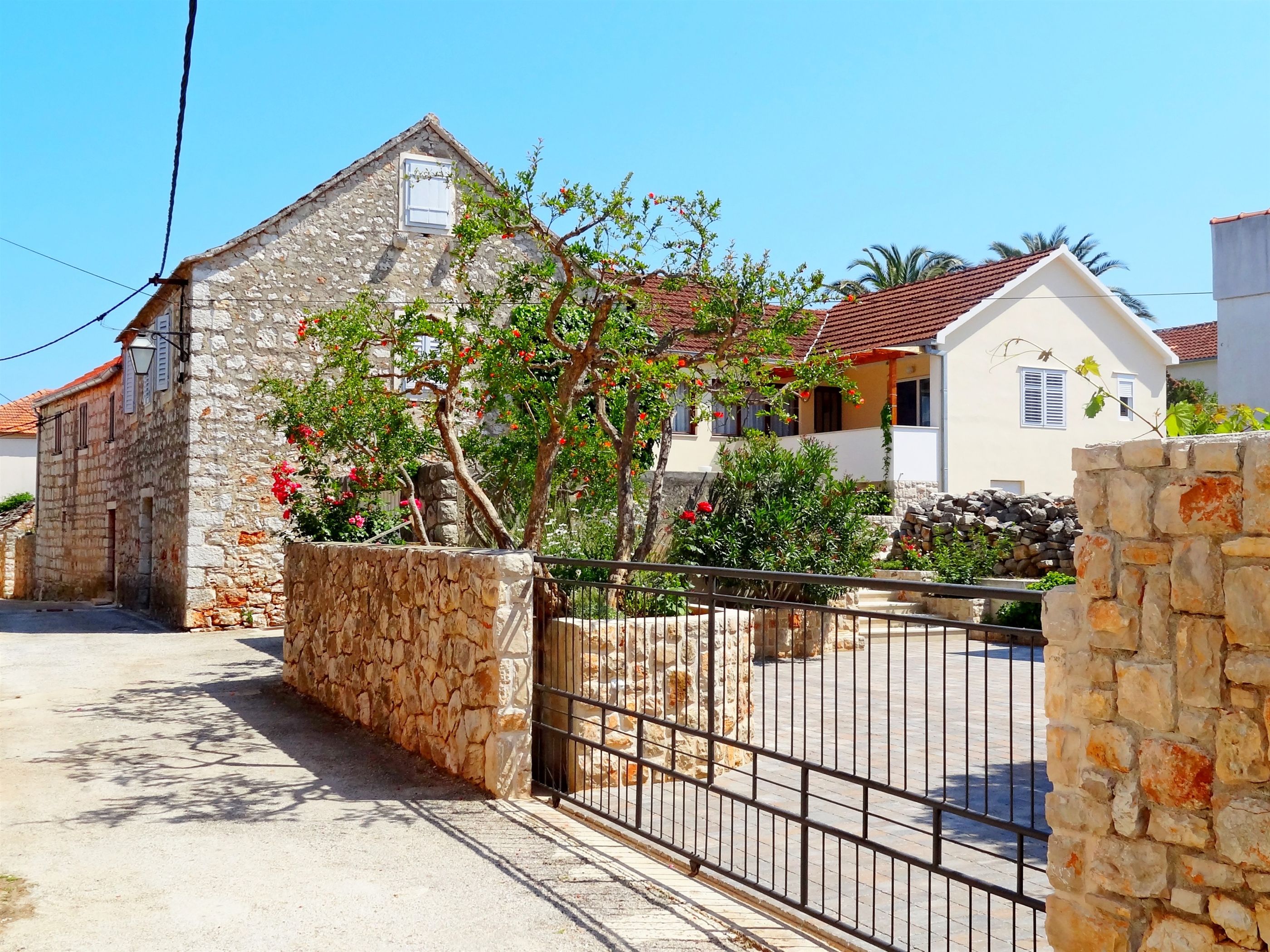 House Lara 11851-K1