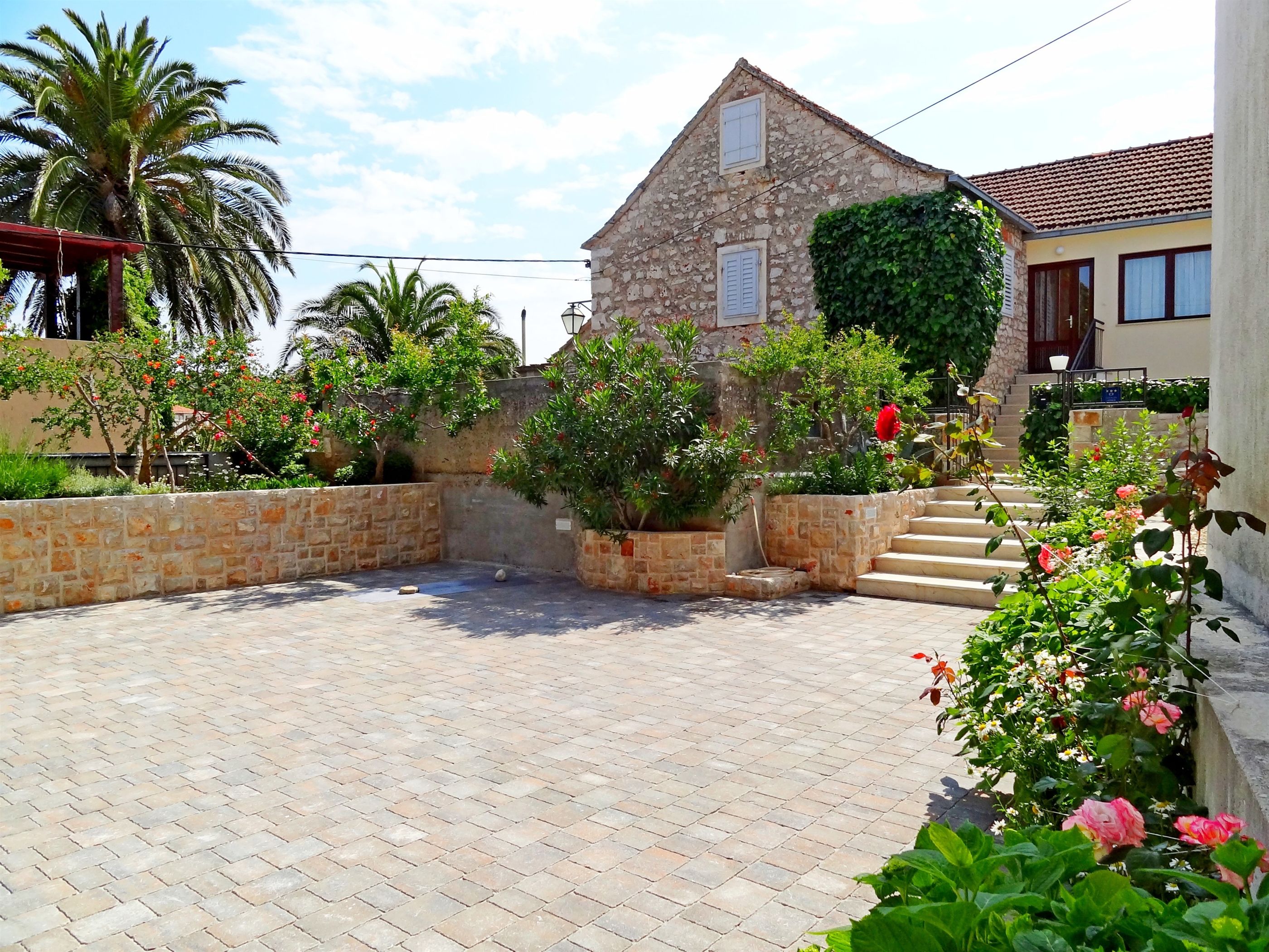 House Lara 11851-K1