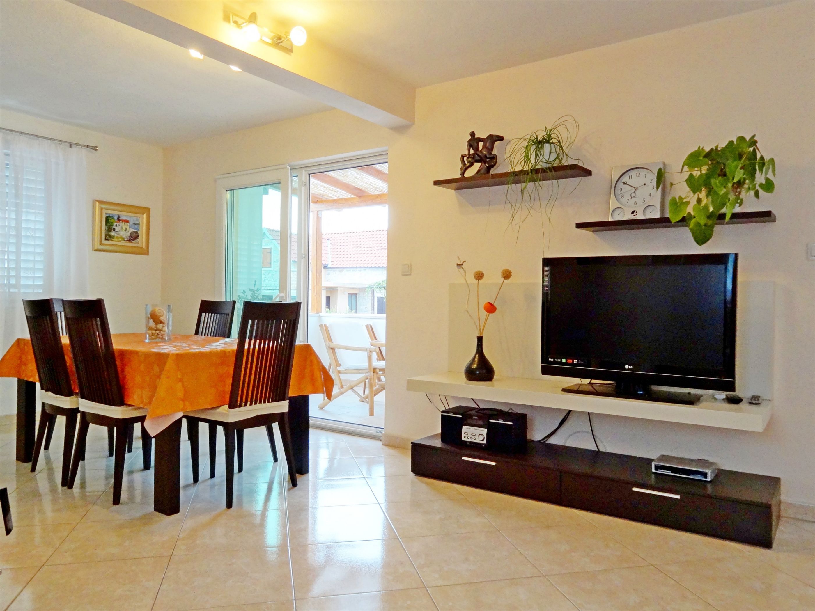 House Lara 11851-K1