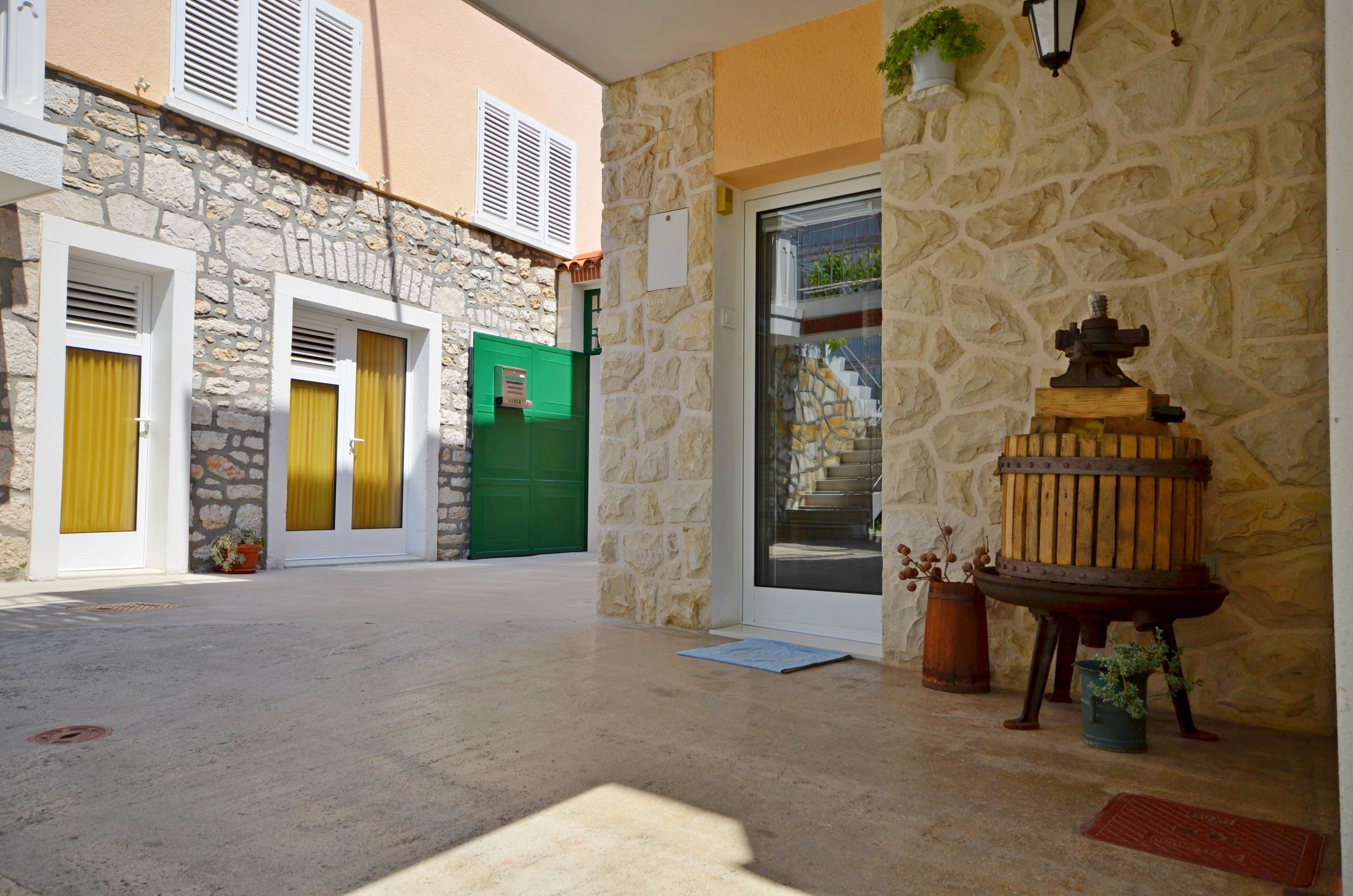 Apartments Konta City center 11161-A4
