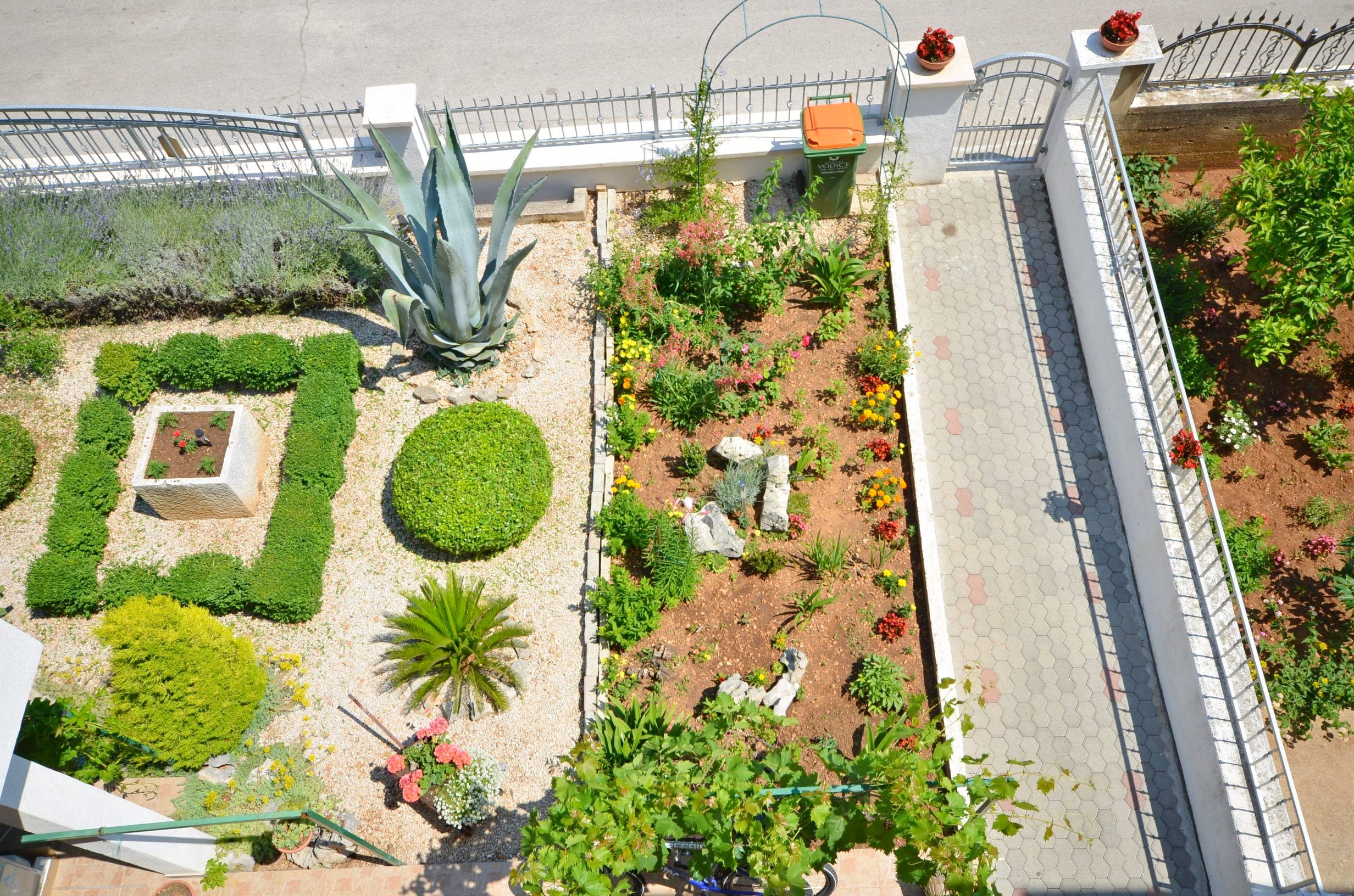 Apartments and Room Zinka 24311-A2