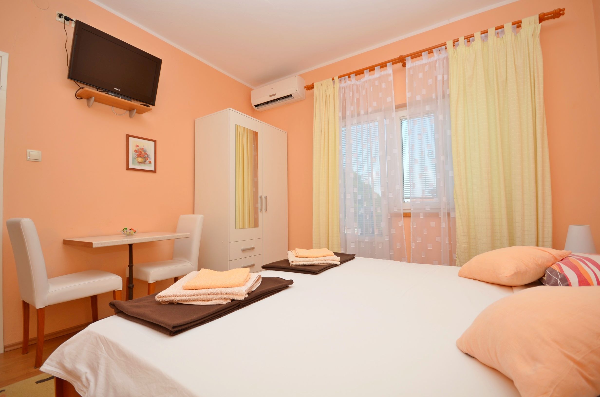 Apartments and Room Zinka 24311-A2