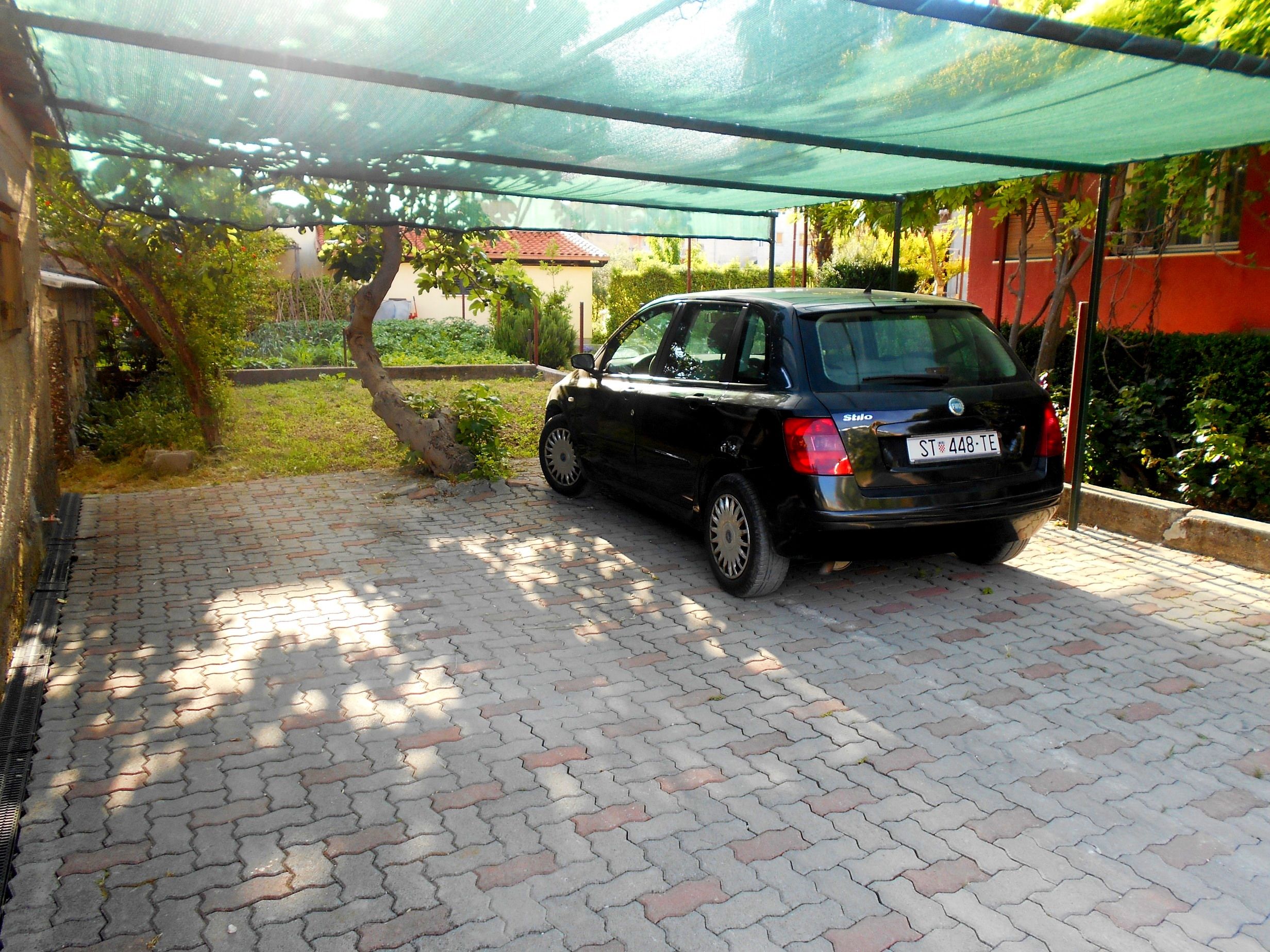 Apartments Boško 47401-A2