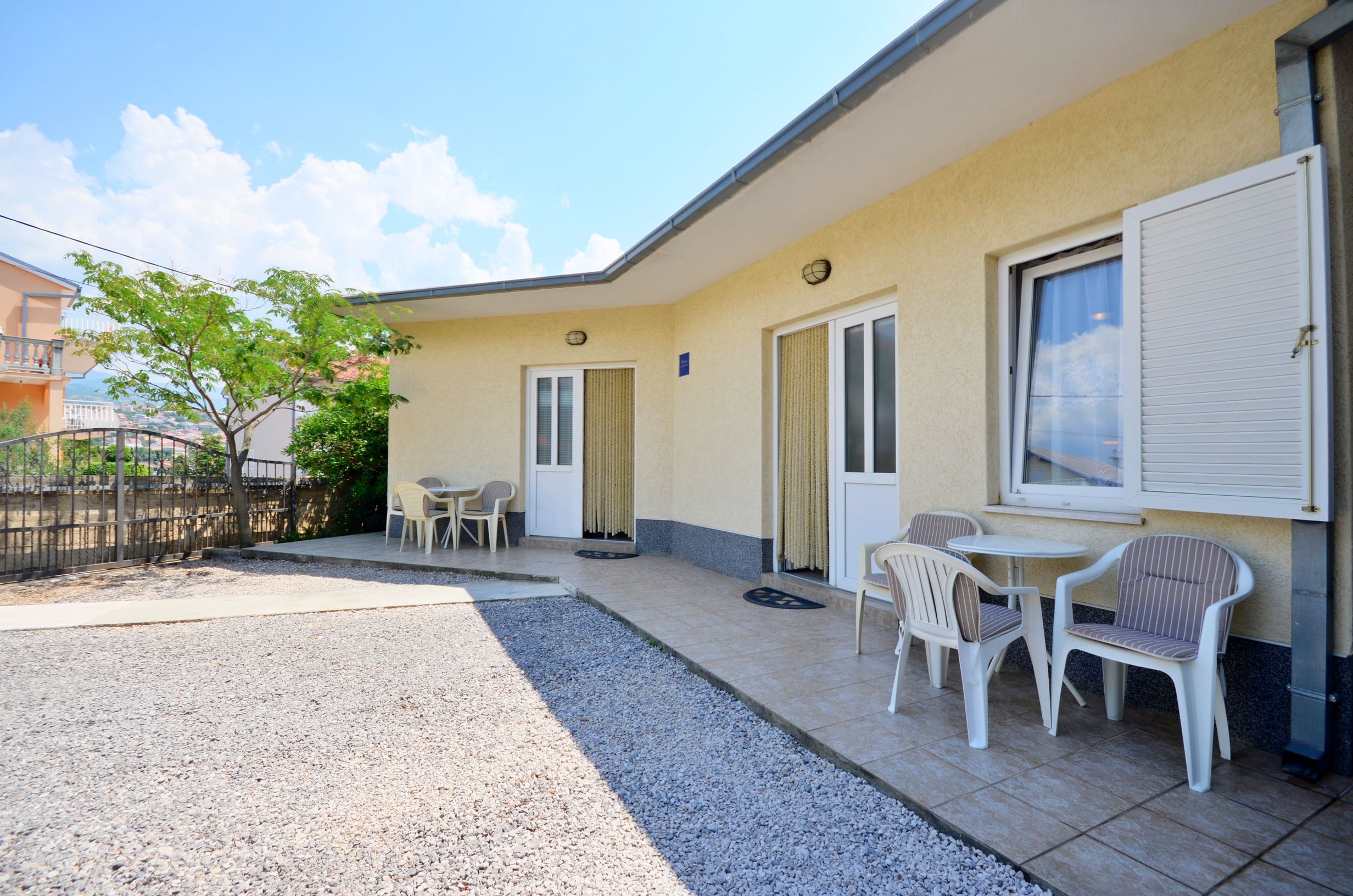 Apartments Branimir 64221-A2