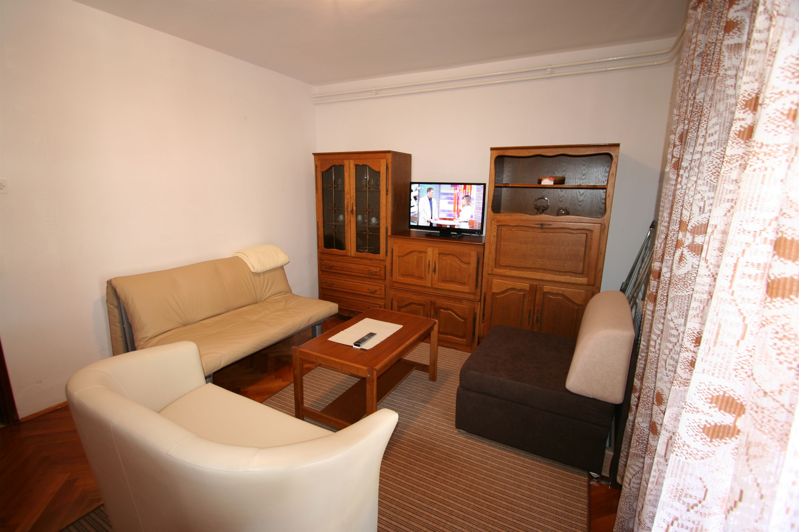 Apartments Grskovic G. Jesenovica 60242-A2