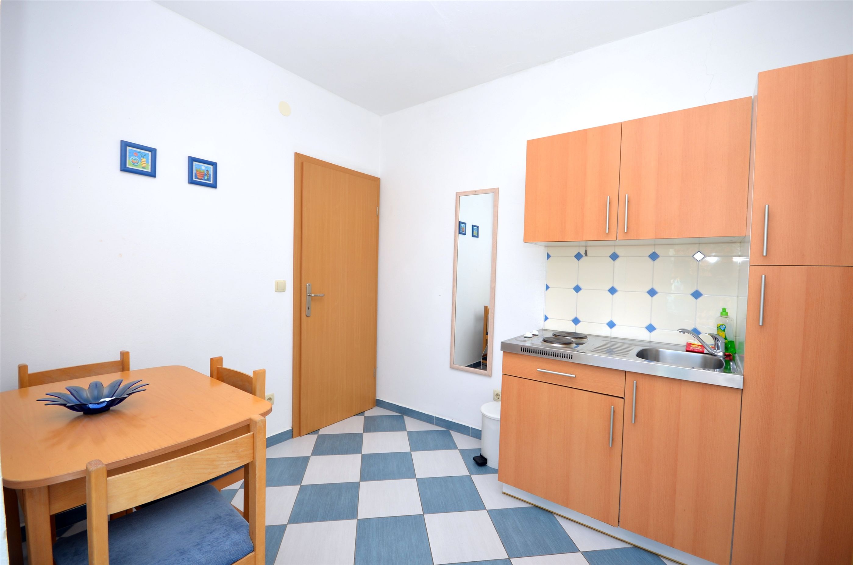 Apartments and Rooms Mare 11171-A2