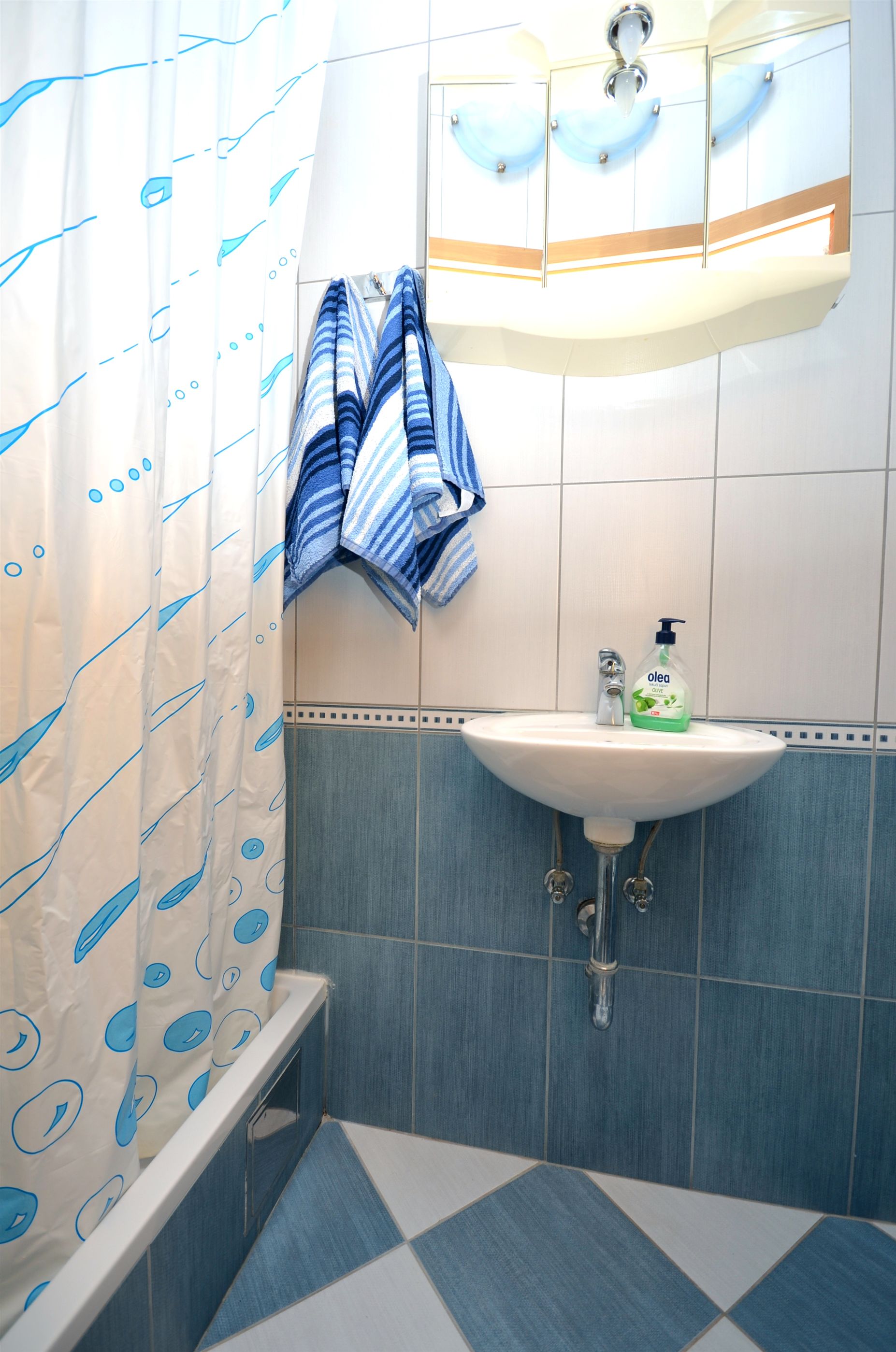 Apartments and Rooms Mare 11171-A2