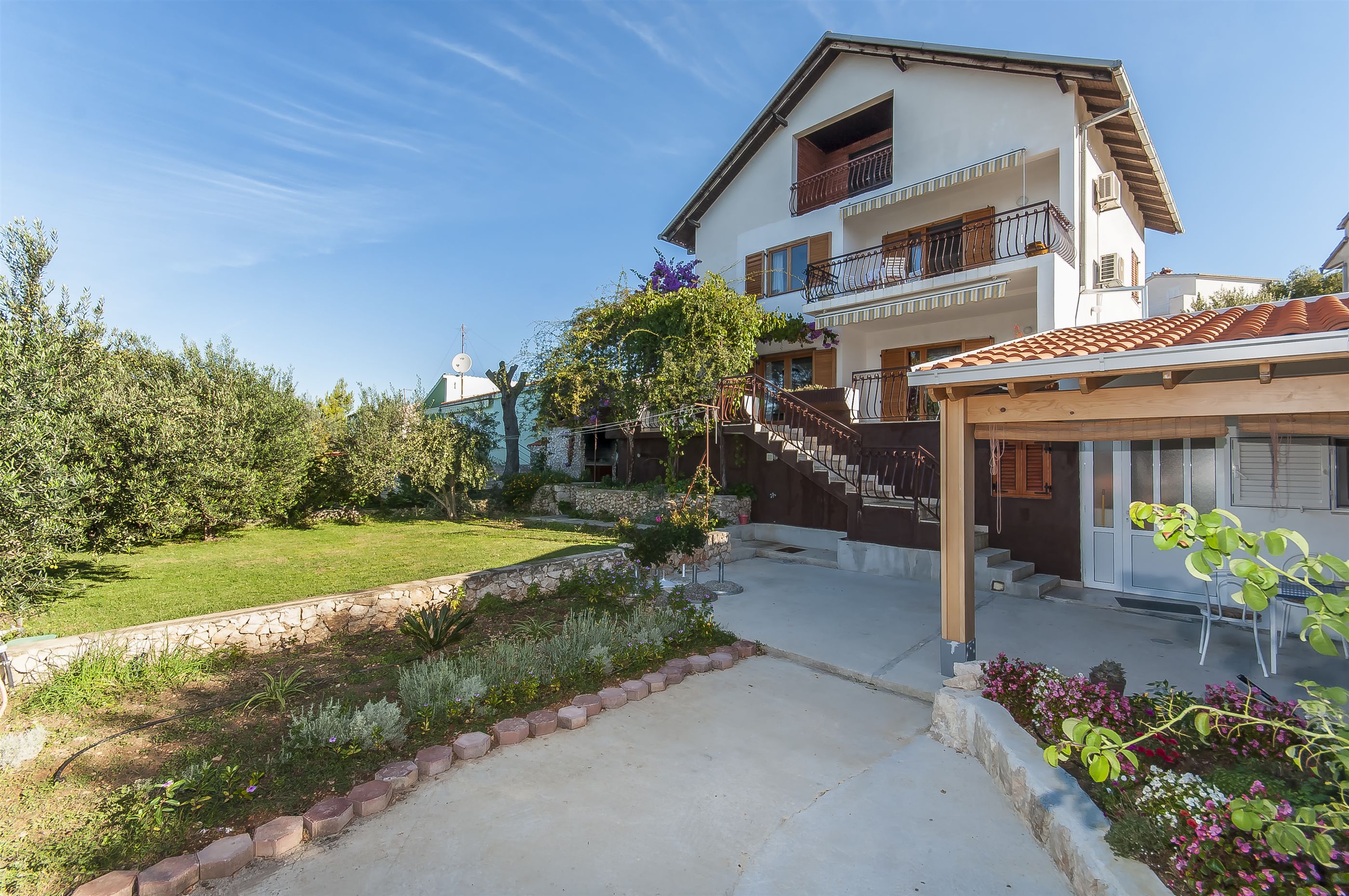 Apartments Gordana 10051-A2