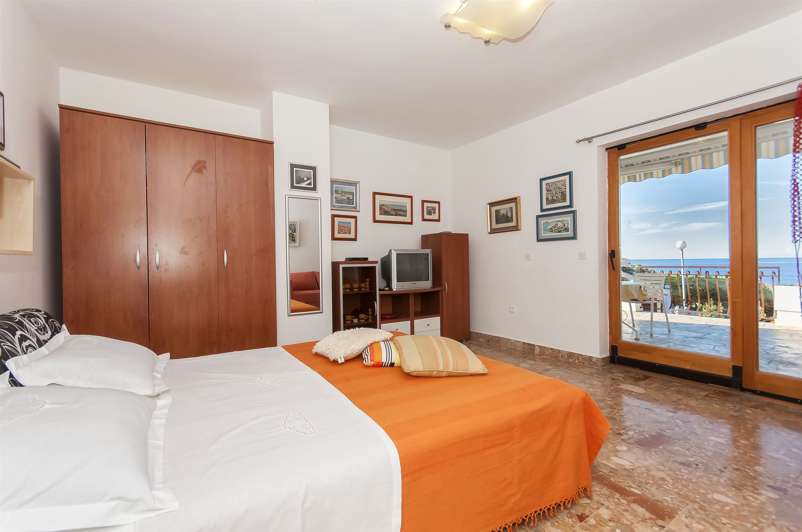 Apartments Gordana 10051-A1
