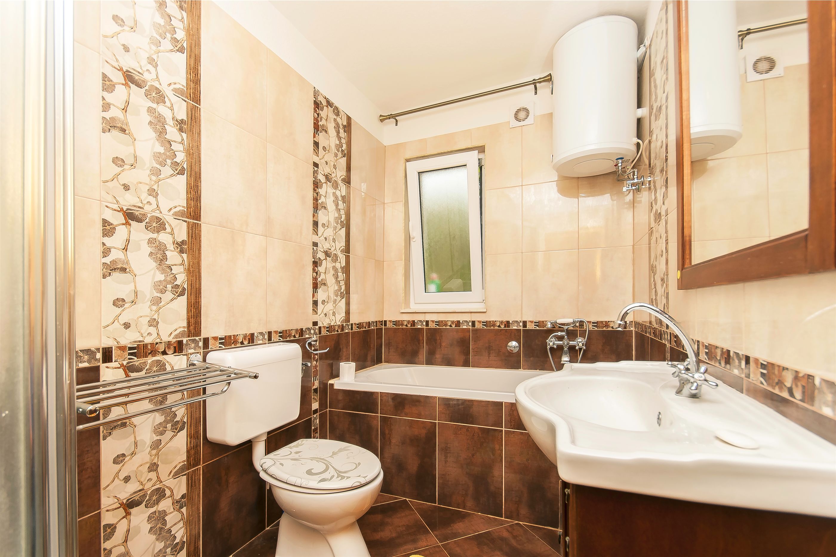 Apartments Ljiljana 10451-A1