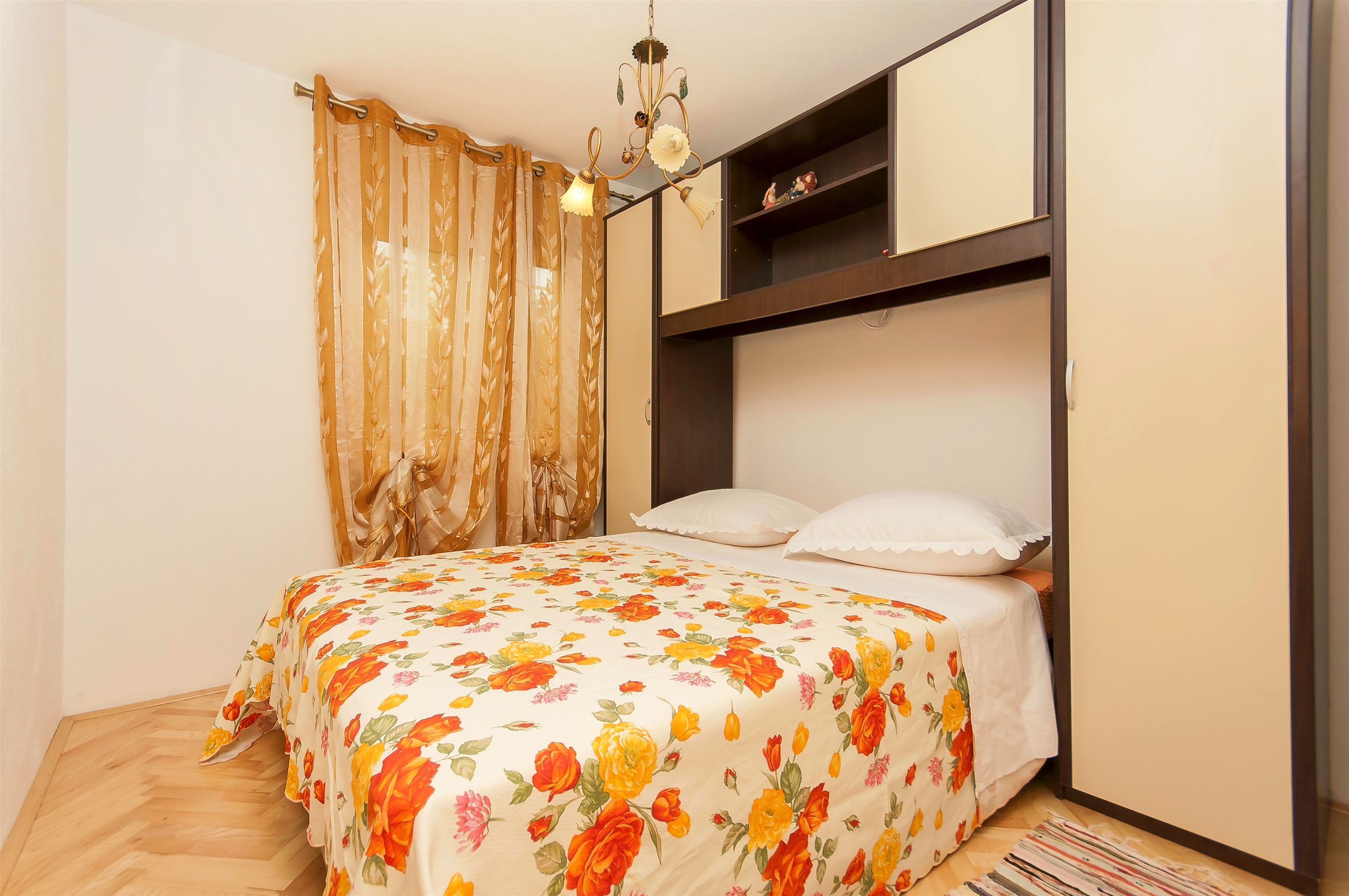 Apartments Ljiljana 10451-A1