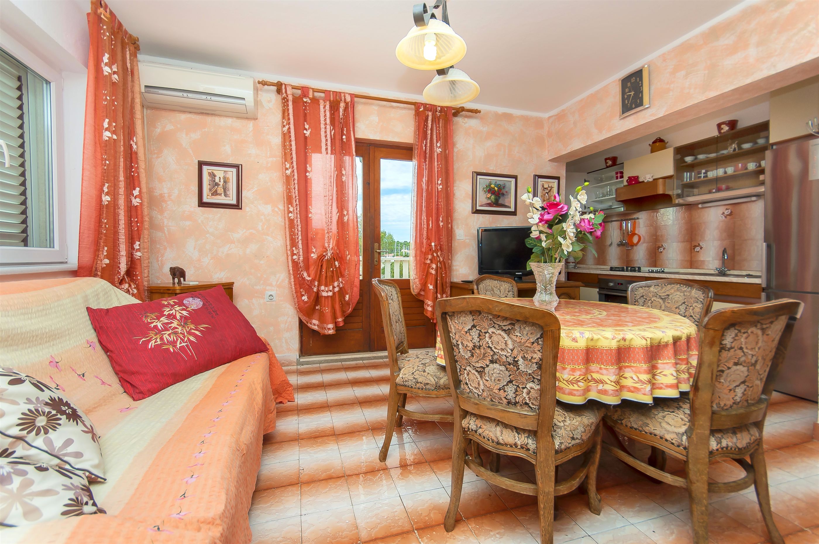 Apartments Ljiljana 10451-A2