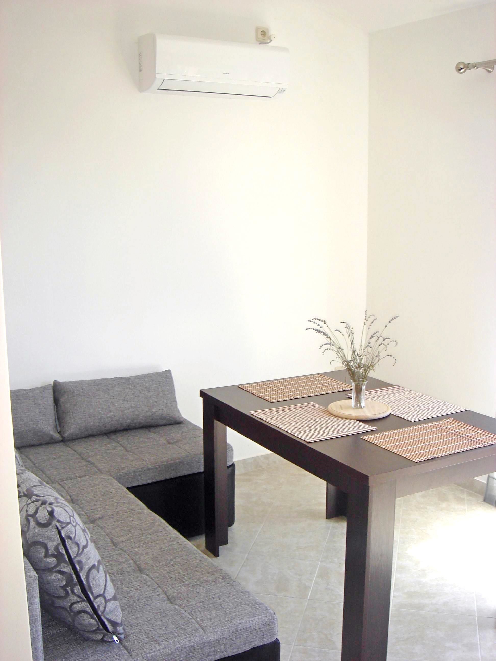 Apartments Mira 43461-A2