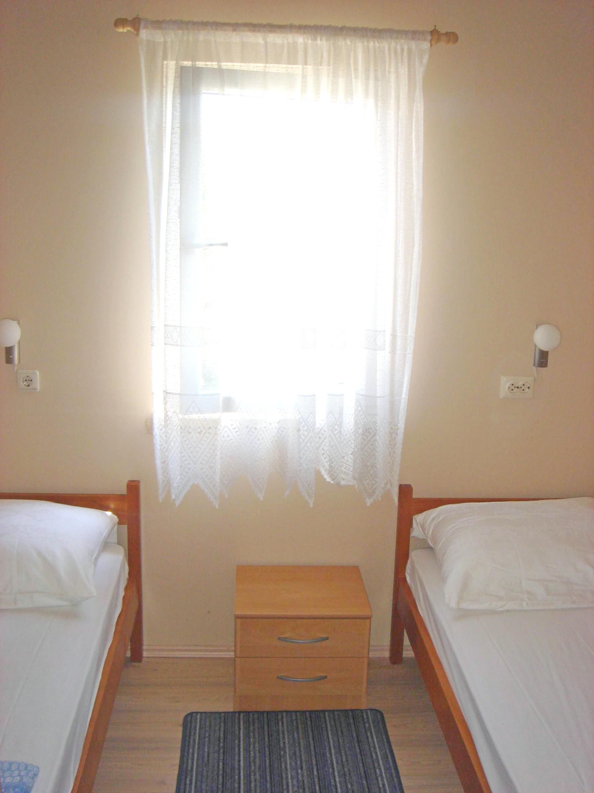 Apartments Mira 43461-A2