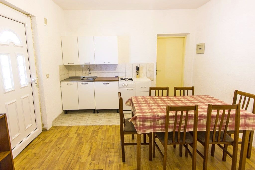 Apartments Željko 46931-A1
