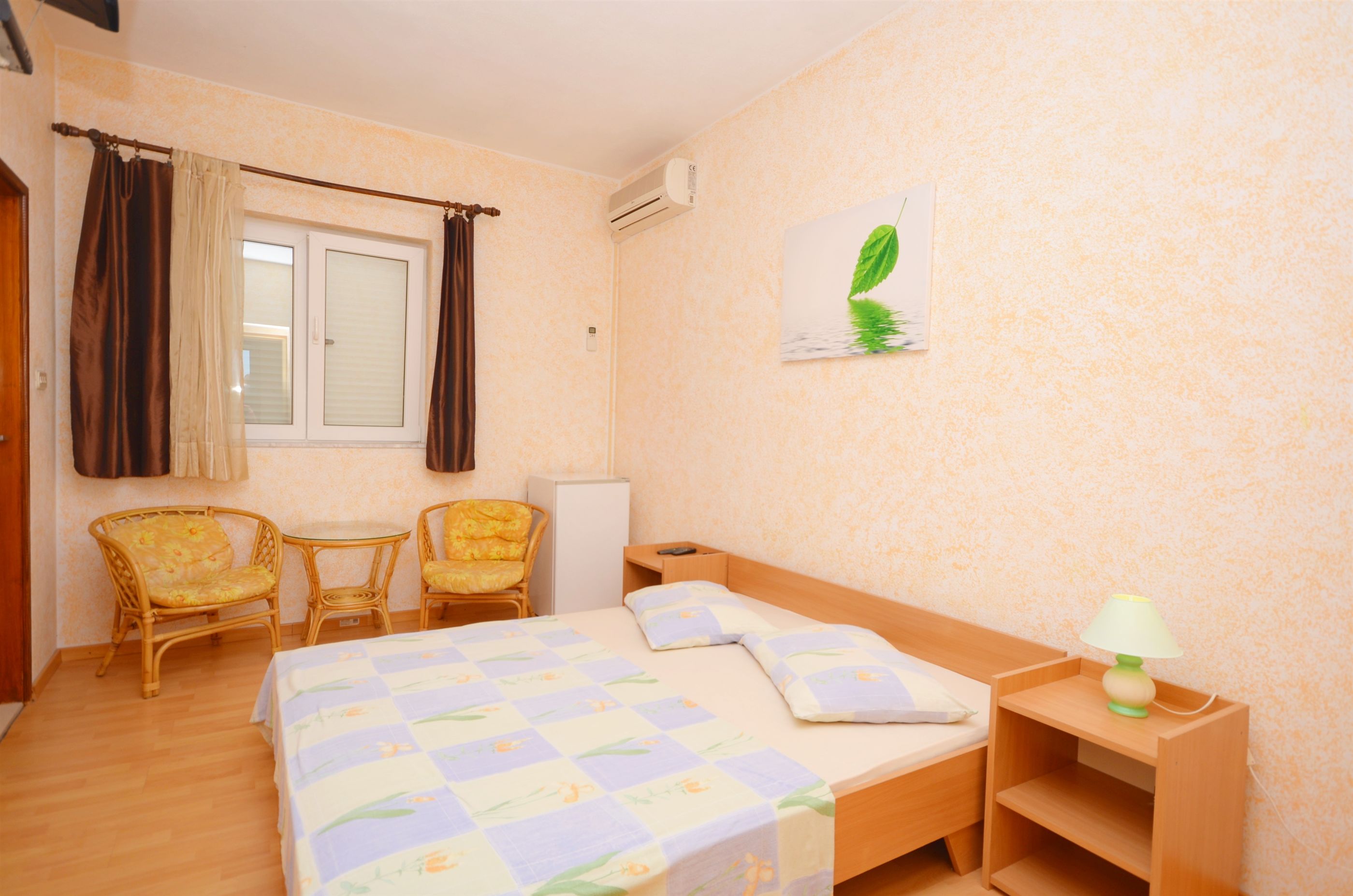 Apartment and Rooms Ivana 58191-S2