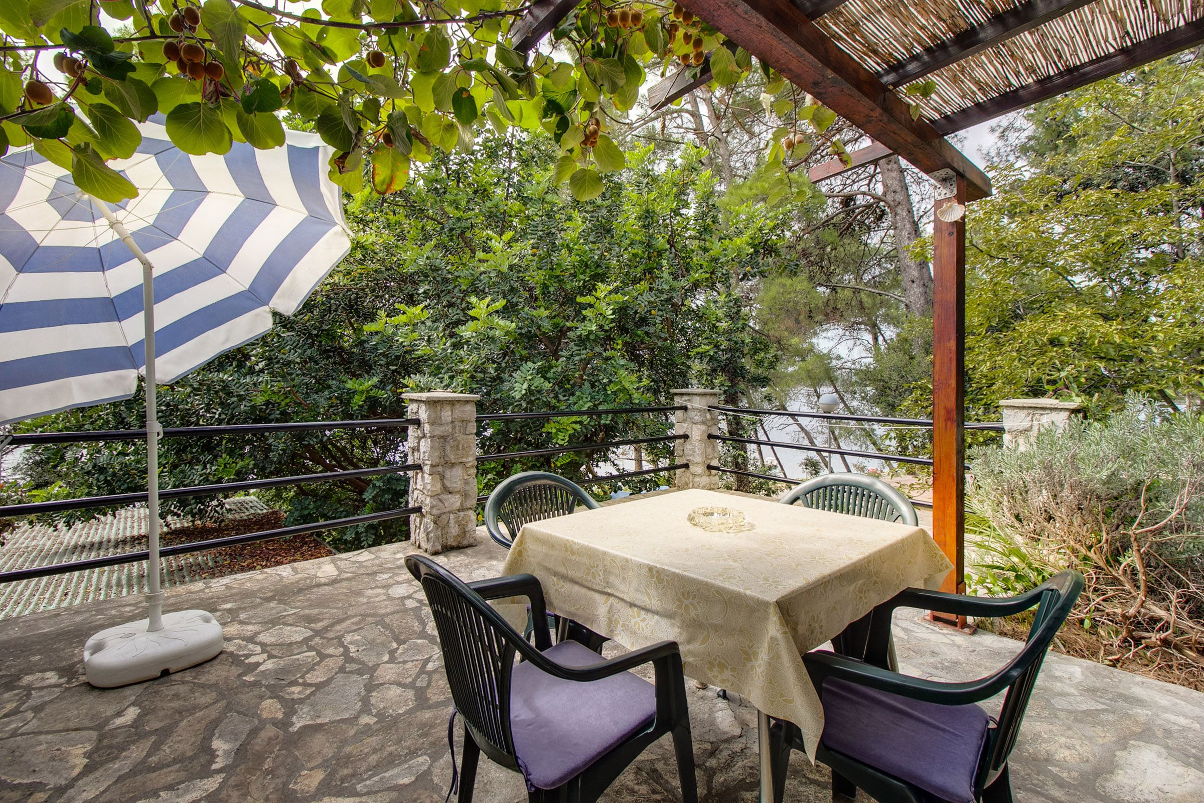 Apartments Lela 94009-A1